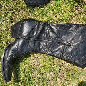 Vintage BCBG Cowboy Boots size 10m.